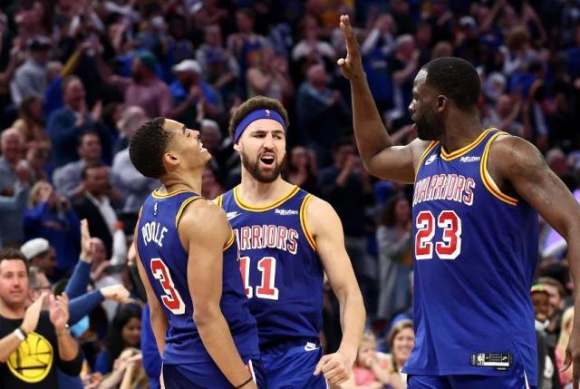 勇士再次展现小球阵容威力,末节瞄准戈贝尔猛打