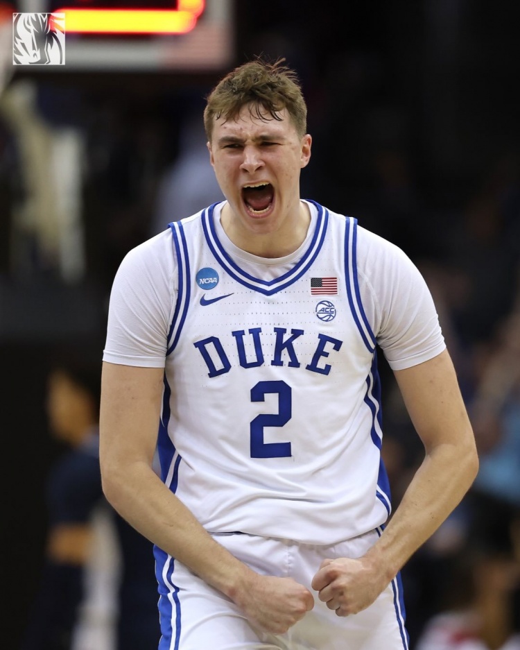 开云体育下载-疯狂三月来袭!独行侠晒出球员们大学时期帅照!